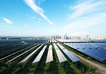 Michael R. Bloomberg與專員AriasCa?ete合作，支持歐洲煤電轉型