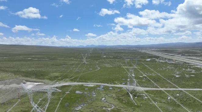 青海實現(xiàn)全部市州330千伏大電網(wǎng)雙回路供電